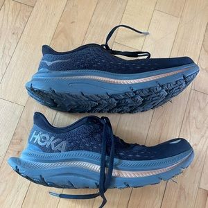 Hoka running shoes, too narrow for my wider feet. Great used condition